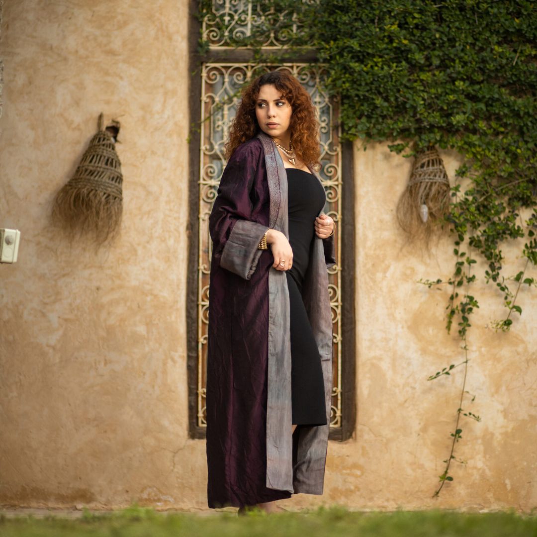 kimono réversible avec broderie sur le col "Le Narcisse de la Nuit"