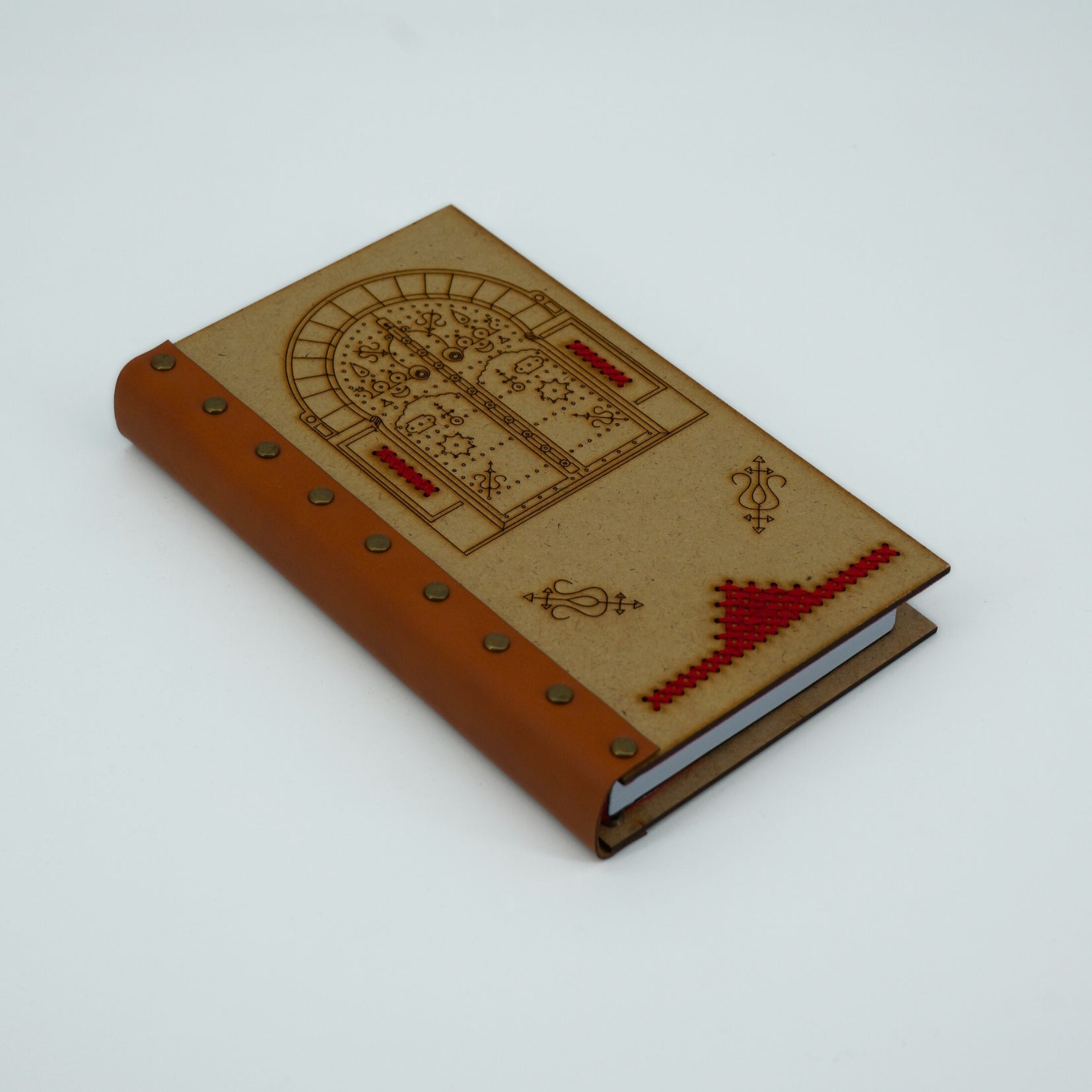 Bloc note en bois et cuir avec design mosquée rouge