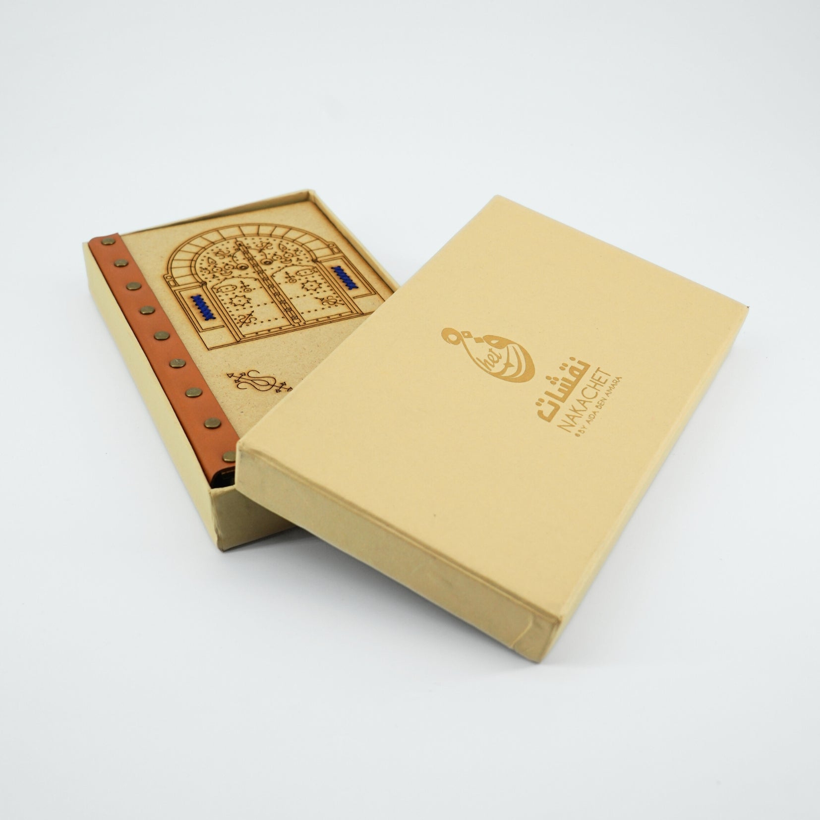 Notebook en bois et cuir avec des détails en bleu