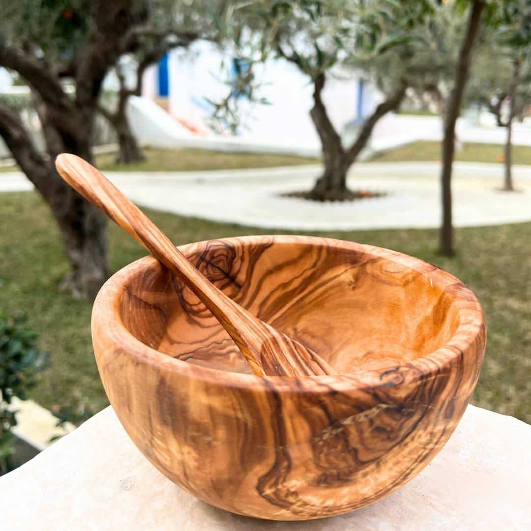 Grand Bol en Bois d'Olivier pour une Touche Rustique à Table 16cm