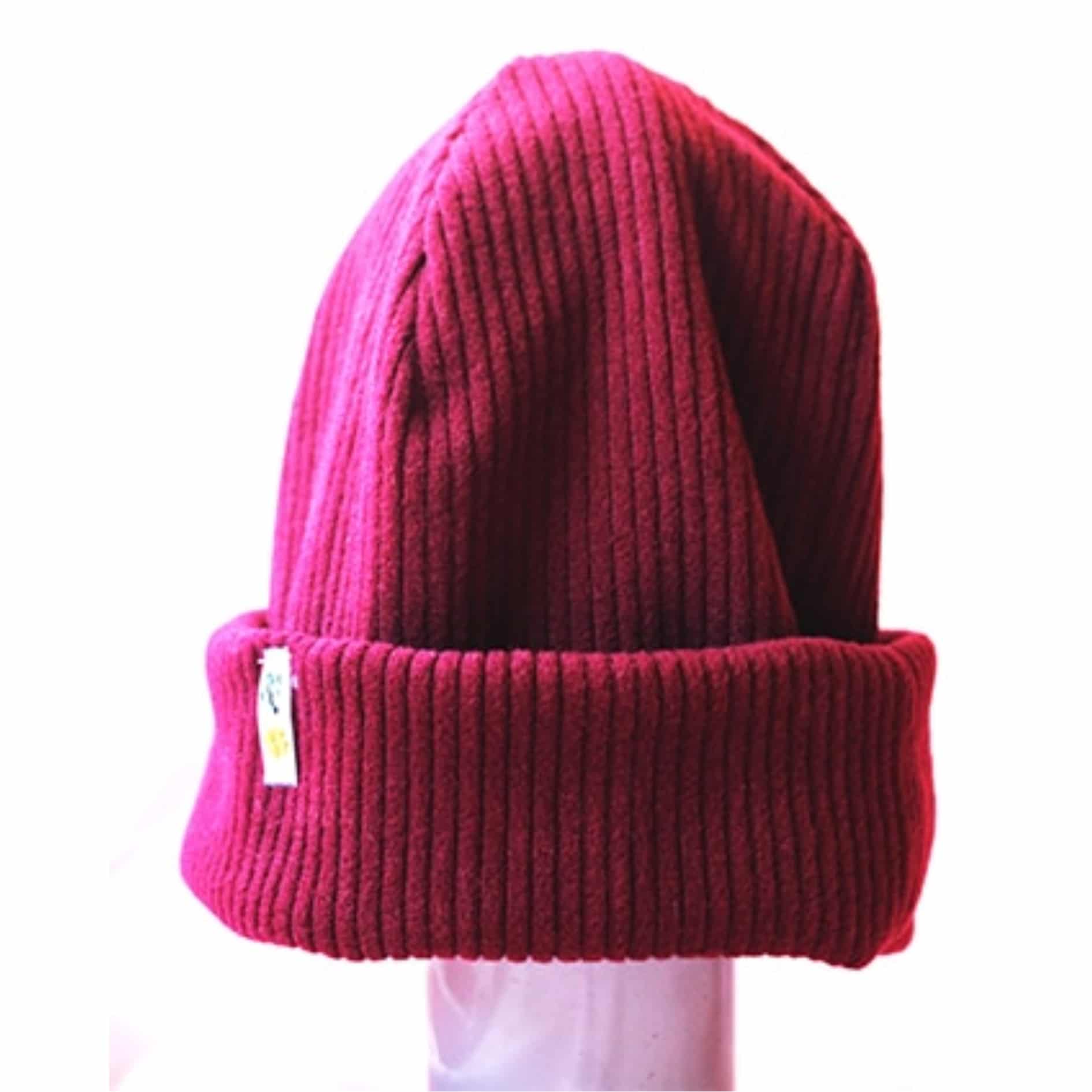 Bonnet côtelé unis disponible en bleu et rose