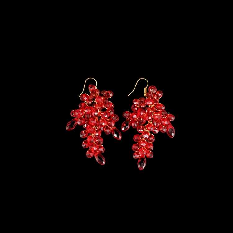 Boucles d'oreille  rouge pur pour  soirée et  mariage , modèle flèche