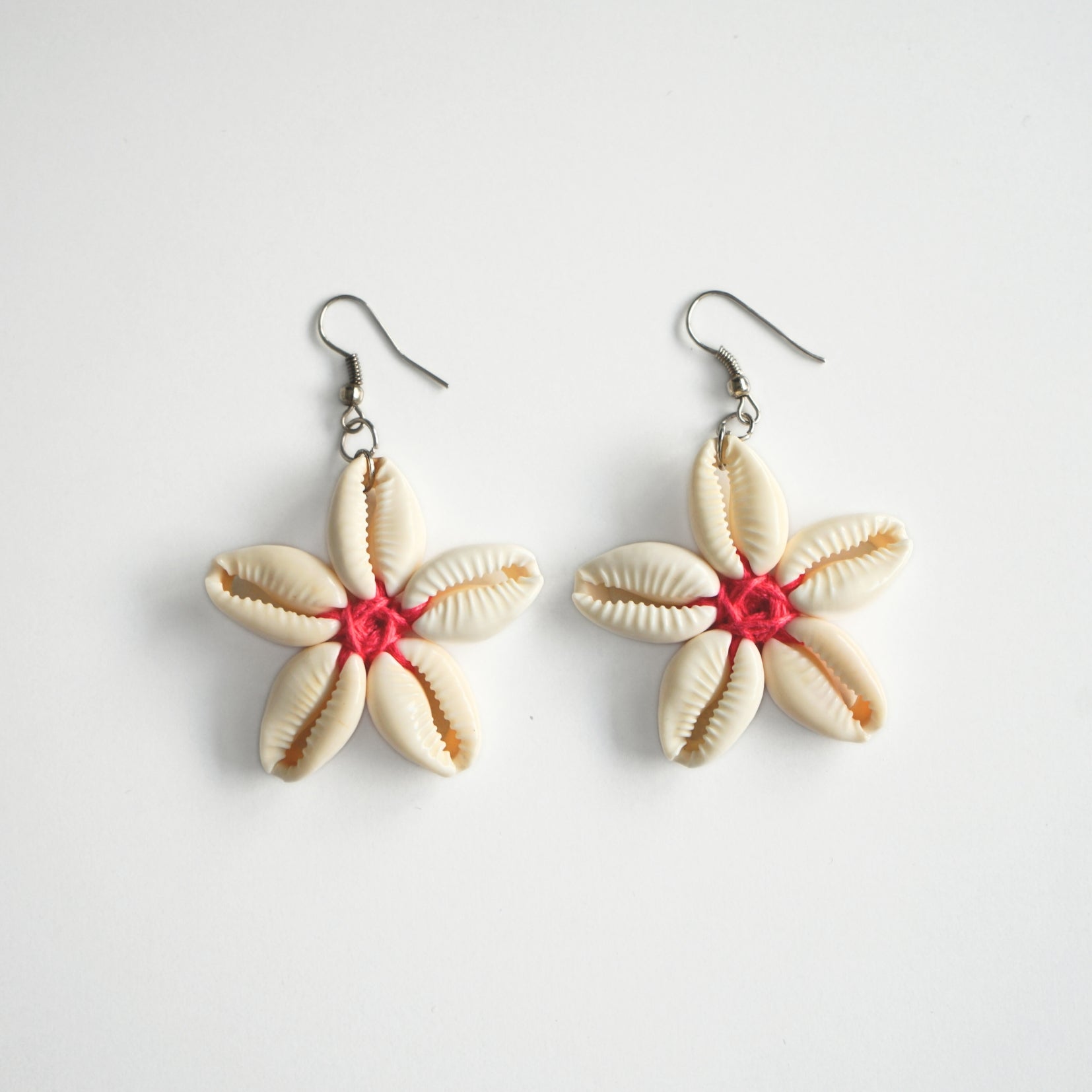 Boucles d’oreilles étoile en coquillages cauris