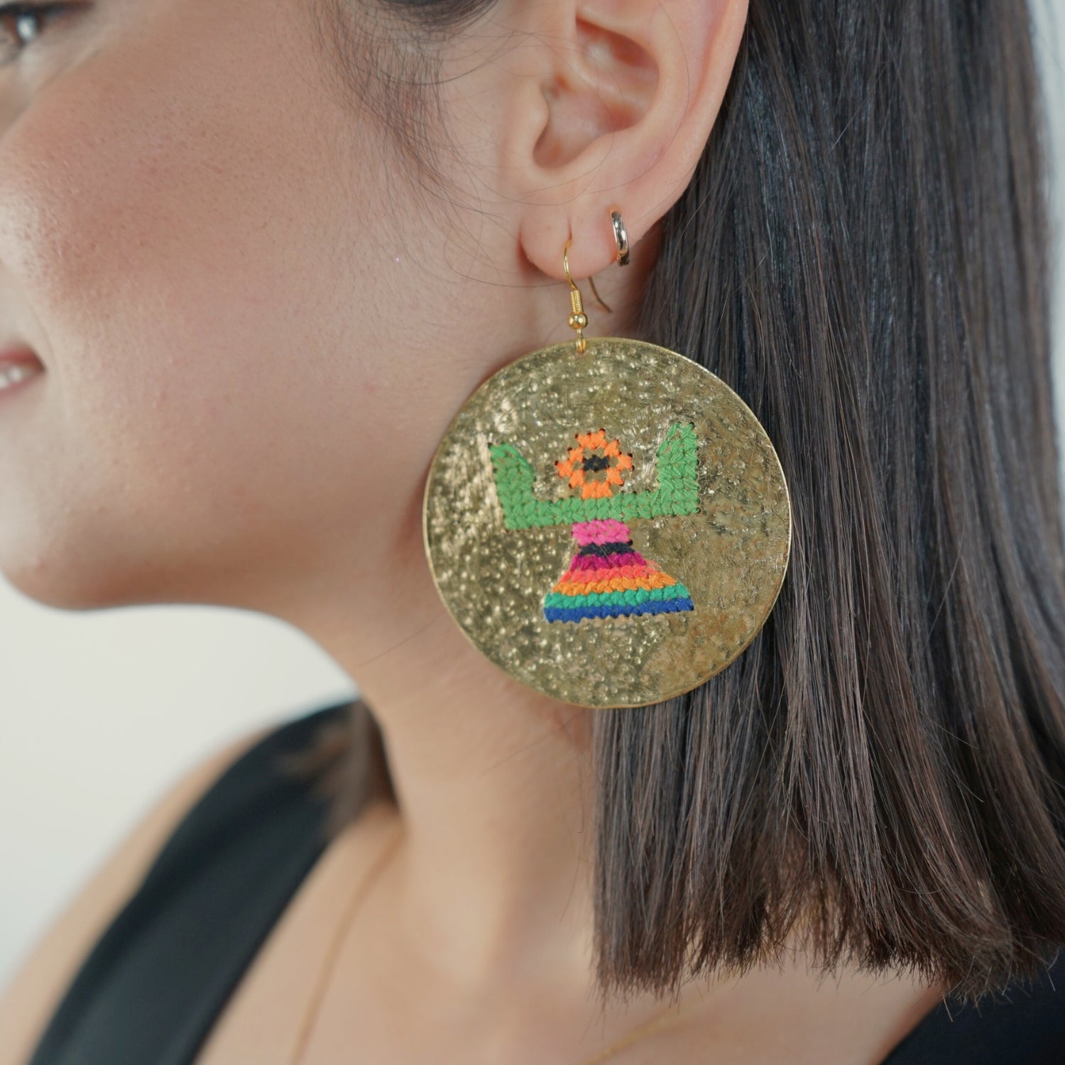 Boucles d’Oreilles en Cuivre – Tanit Brodé