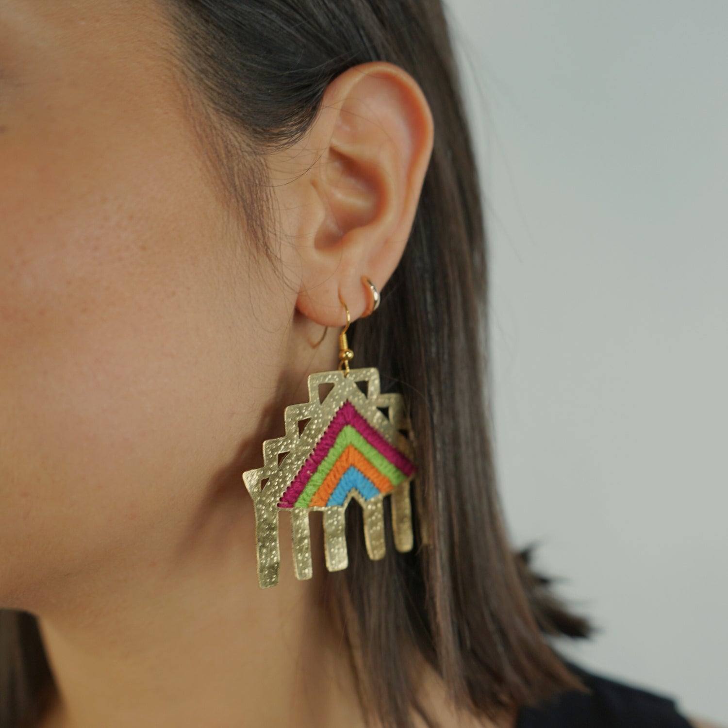 Boucles d'Oreilles en Cuivre – Arc-en-Ciel Brodé