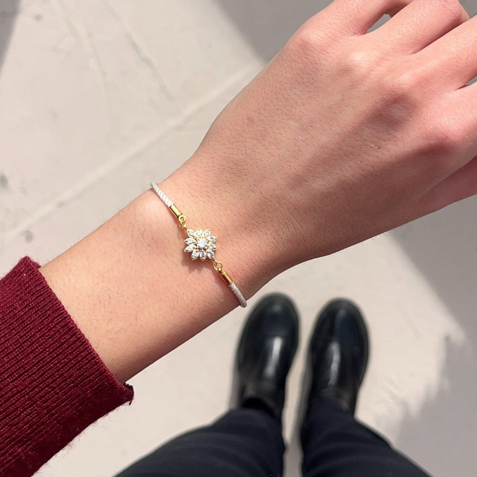 Bracelet fleur dorée 100% fait-main