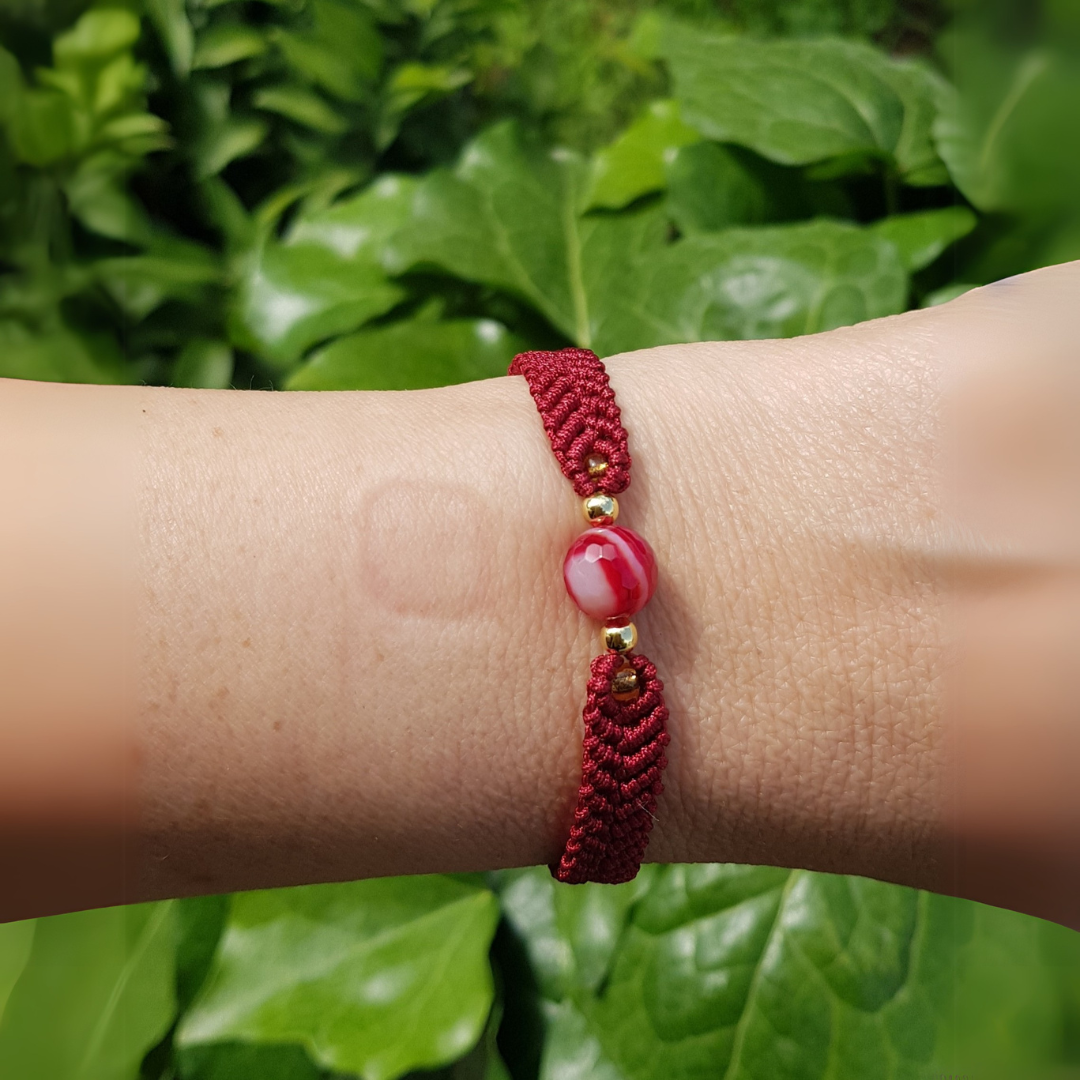Bracelet micromacramé fait main avec pierre gemme agate striée