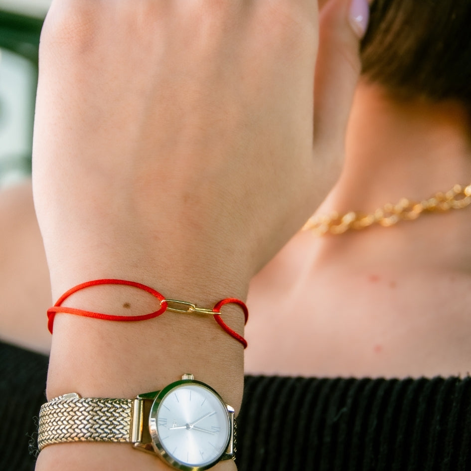 Bracelet rouge unisexe ajustable au style doré irrésistible