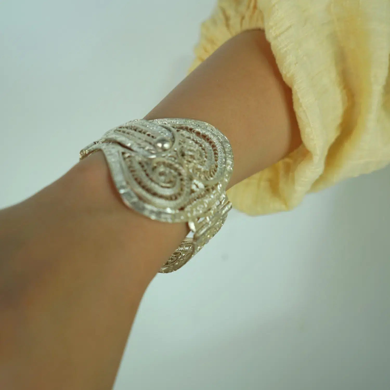 Bracelet filigrane en cuivre doré trempé argent
