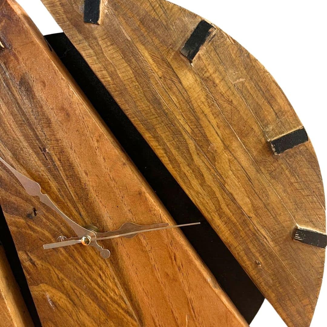 Montre circulaire murale en bois
