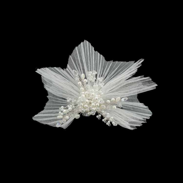 Broche blanche pour mariage, modèle nœud fleurit