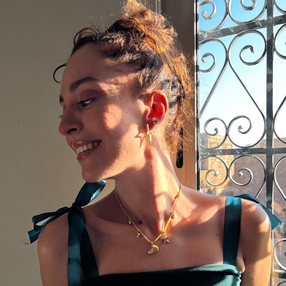 Collier coquillage dorés sur fil doré fait main