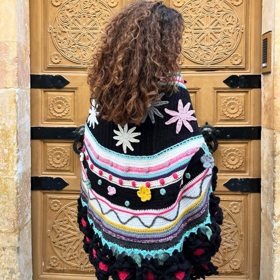 Cape en crochet multicolore faite main style mexicain