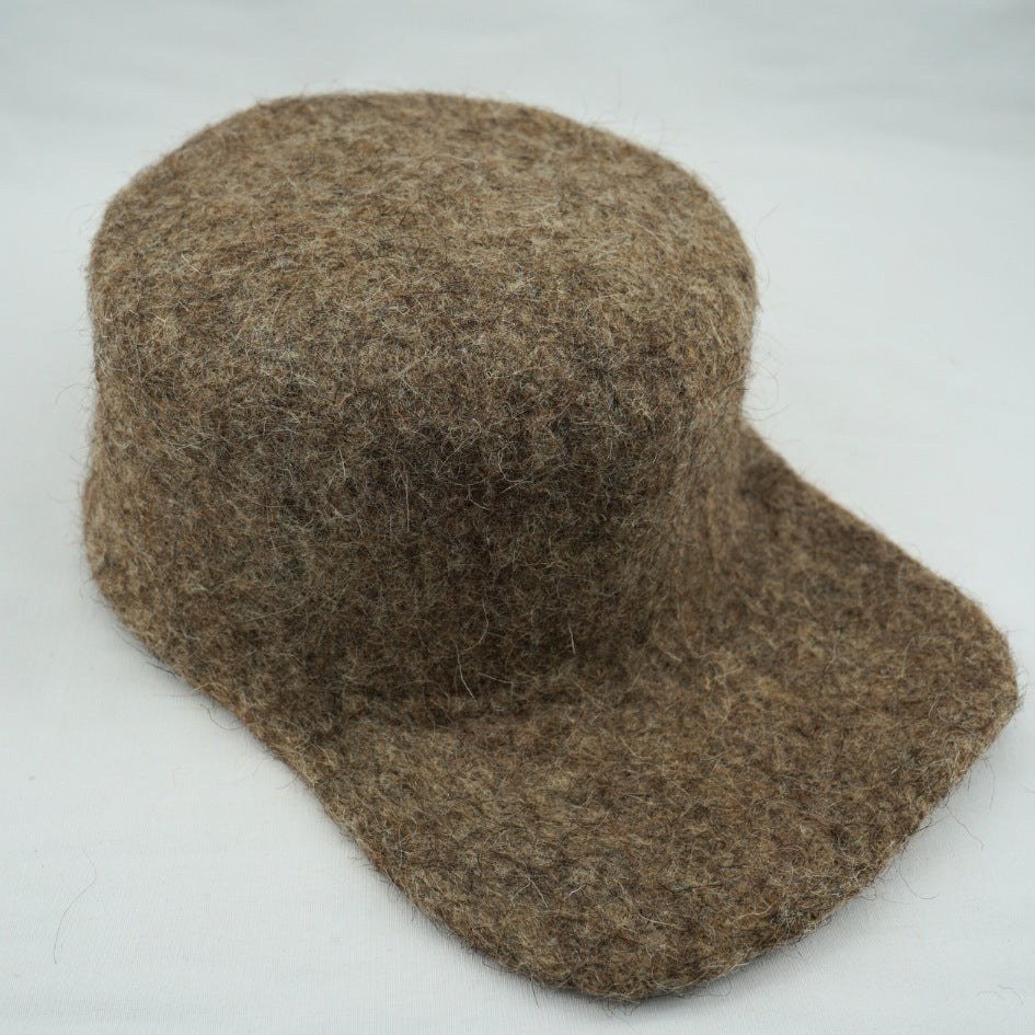 Casquette artisanale en laine brune