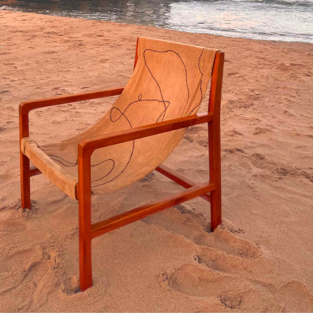 Chaise de plage en bois brodée à la main