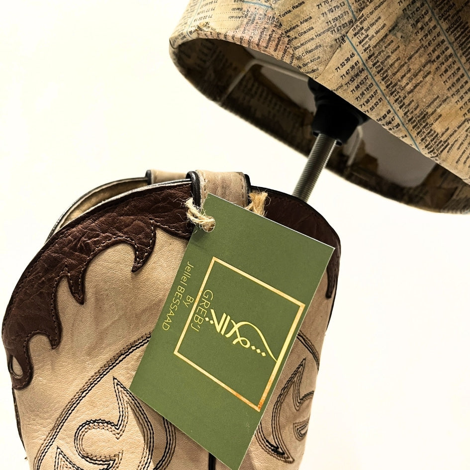 Lampe design botte Santiag & chapeau fait main