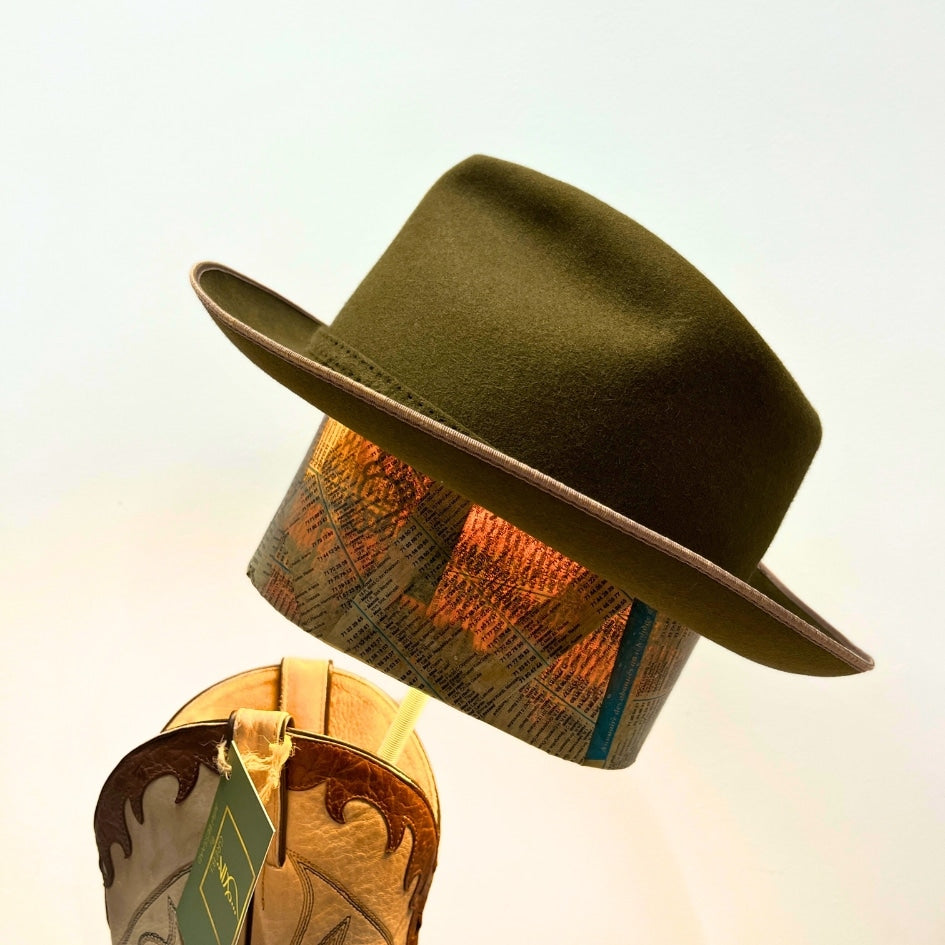 Lampe design botte Santiag & chapeau fait main