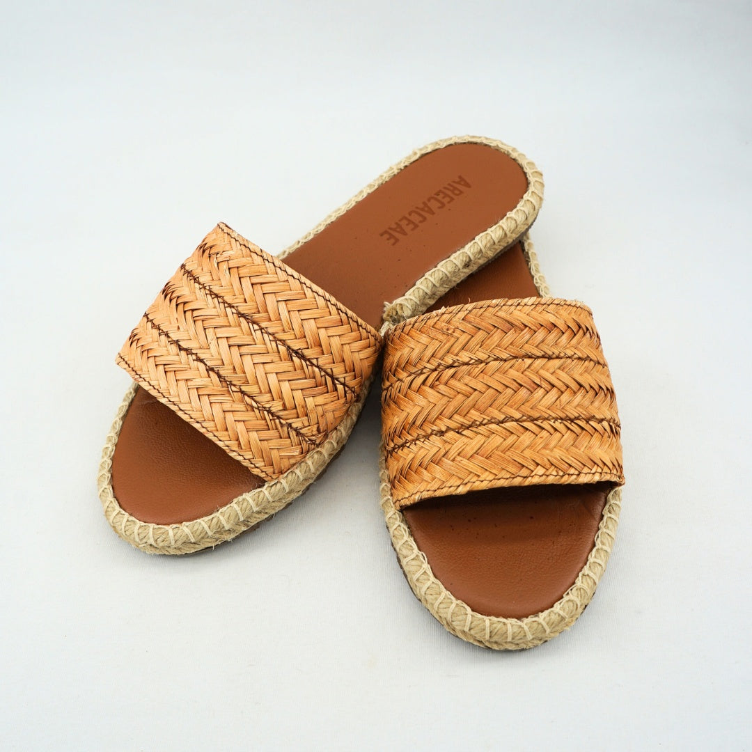 Chaussures d’été en fibre naturelle