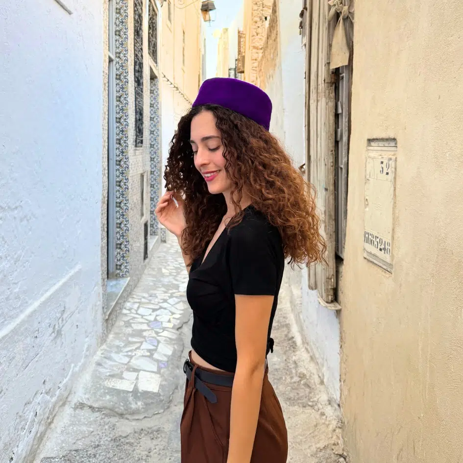 Chechia tunisienne Violet en laine avec pompom