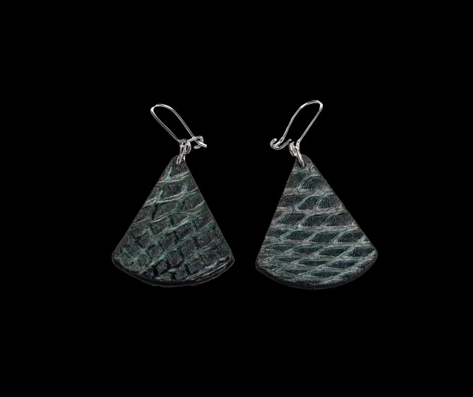 Boucles d'oreilles en cuir de peau de saumon "Classic Tenebris"