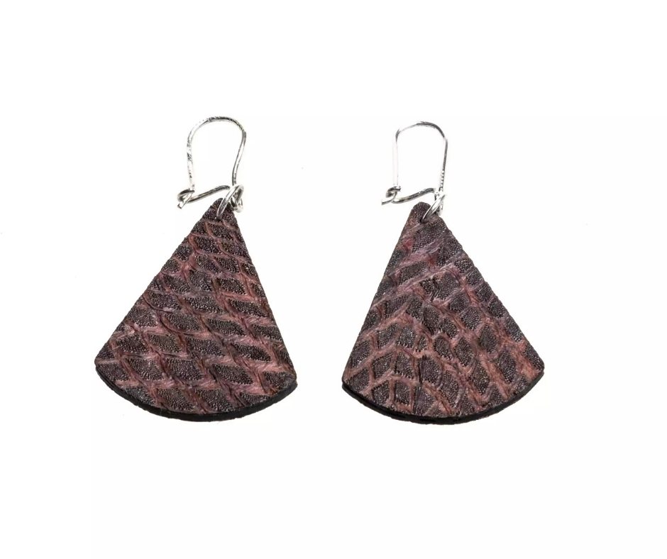 Boucles d'oreilles en cuir de peau de saumon "Classic Triggerfish Purpura"