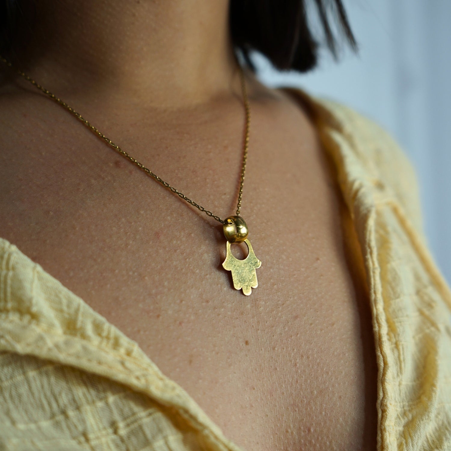 Collier argent plaqué or khomsa fin : l'élégance artisanale unique