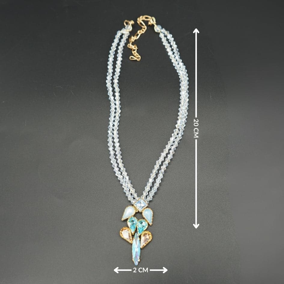 Collier double rangs en perles et pendentif en cristaux bleus – Look élégant