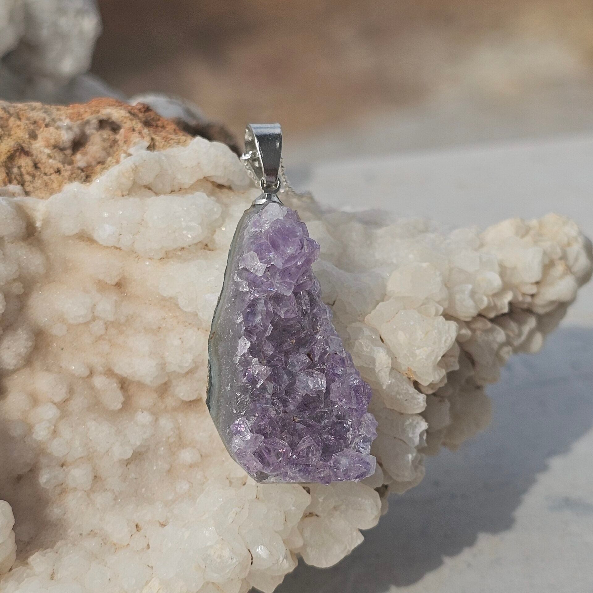 Collier en argent 925 avec pendentif Améthyste naturelle sous forme de goutte d'eau
