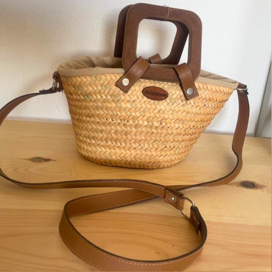 Couffin artisanal avec manchette carrée en MDF et fermeture tissu