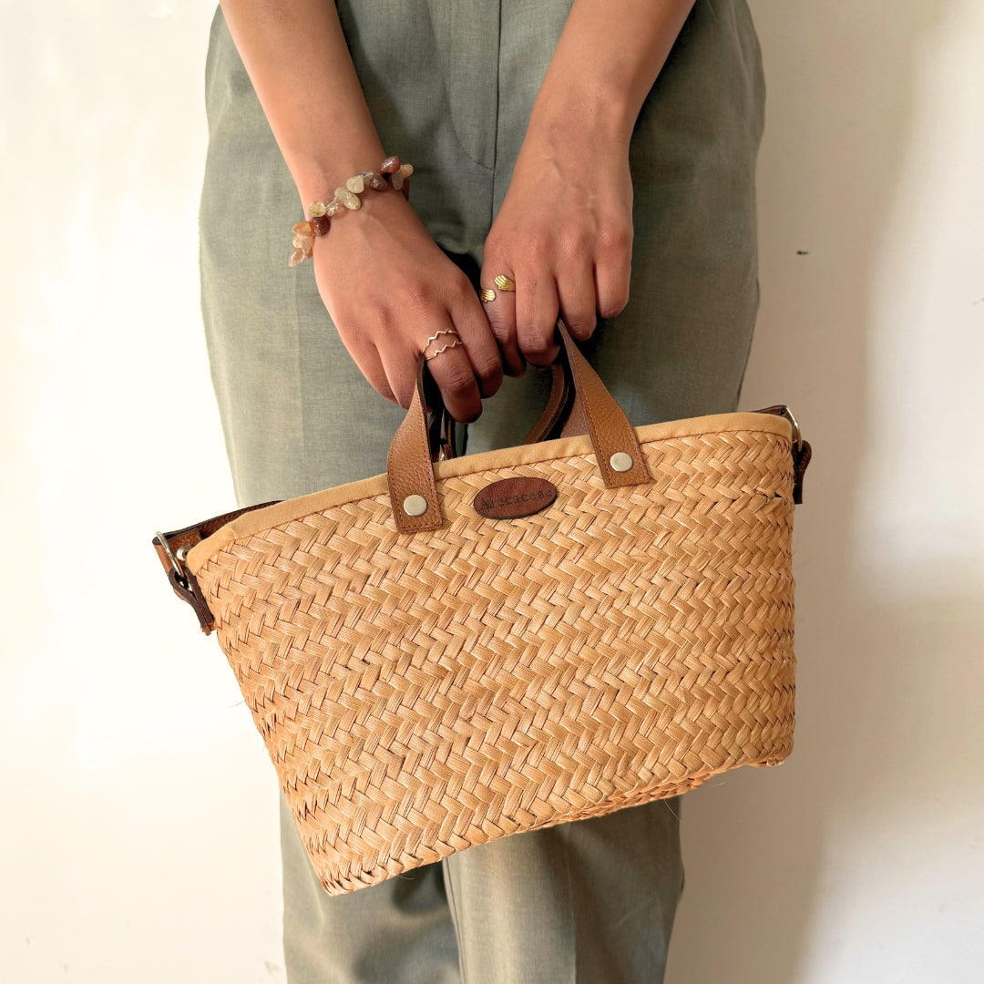 Couffin mini en palmier avec doublure beige et anses cuir