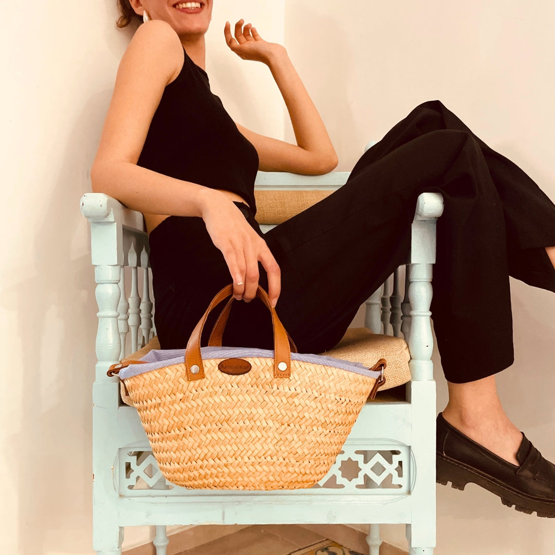 Couffin mini en palmier avec doublure bleue et anses cuir