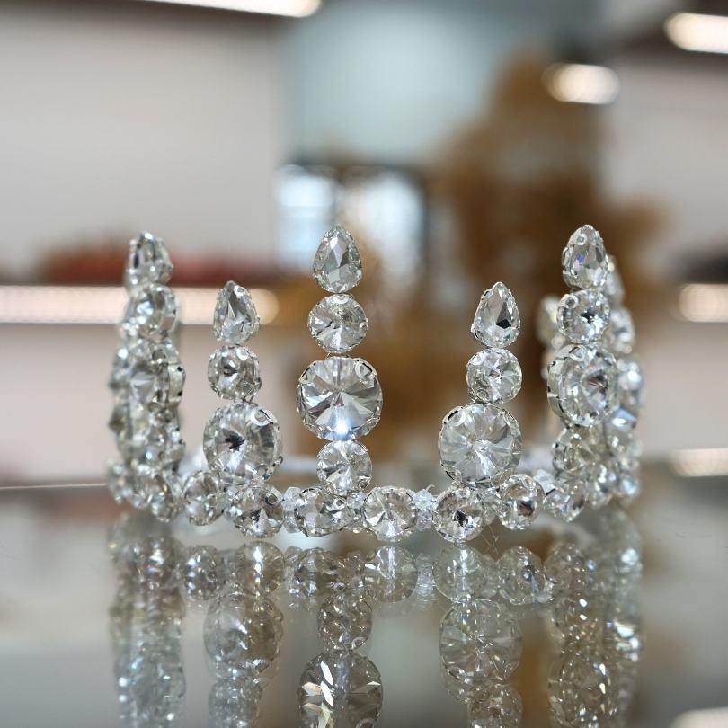 Couronne de mariage couleur blanche, diadème de la lune , diadème de mariage en perles et cristal, diadème de mariée, casque de mariage en perles, diadème de mariage en perles, couronne de mariage en cristal