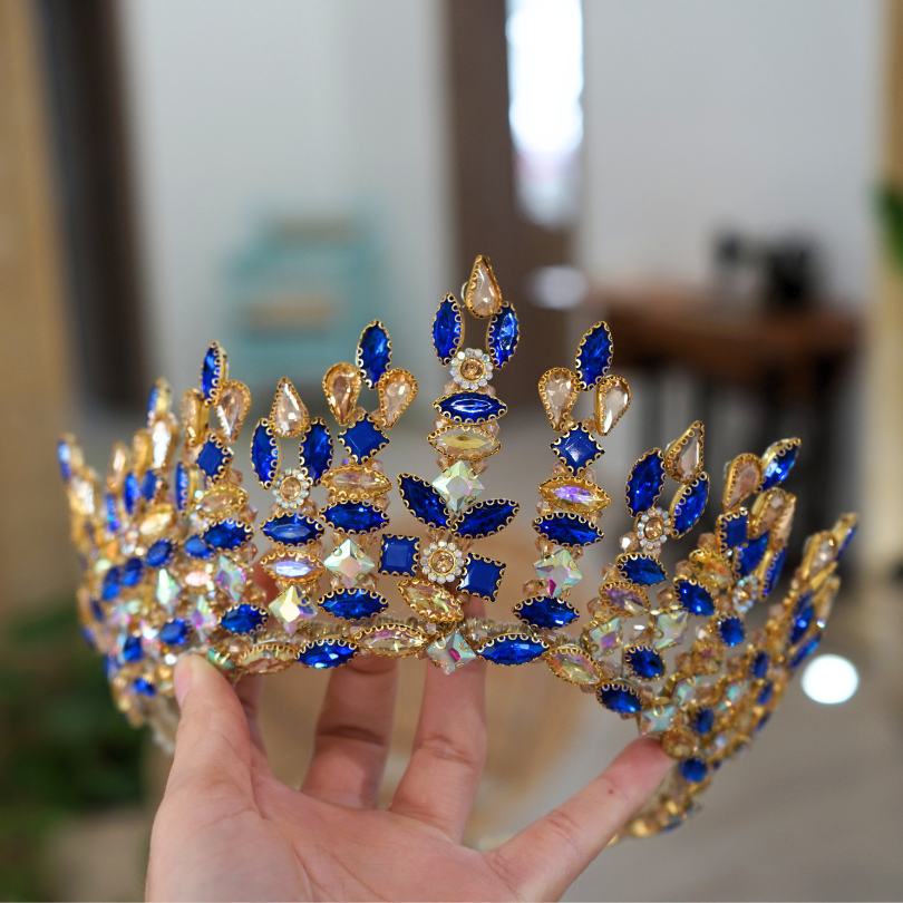 Couronne couleur bleu et dorée ,Tiare bleu, couronne bleue, couronne annulaire bleue, couronne de princesse, couronne de bal, couronne de péagère, couronne, couronne de mariée, couronne de fête