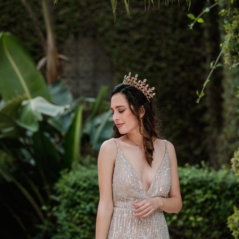 Couronne de fleurs dorées avec cristaux Couronne de cheveux de mariage Élégant glamour bandeau de mariée Couronne d’or Tiare de mariage Accessoires de mariée