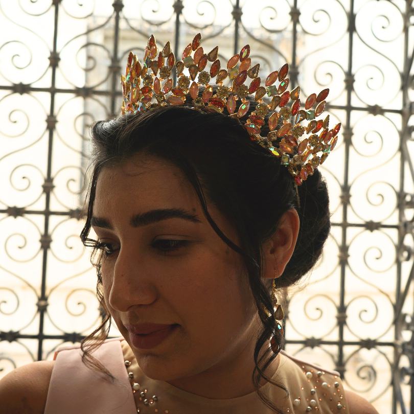 Couronne de mariage couleur orange fait à la main de luxe, Diadème de mariage en cristal, couronne en or et oronge , couronne de diadème en strass foncés, mariée gothique, baroque, princesse