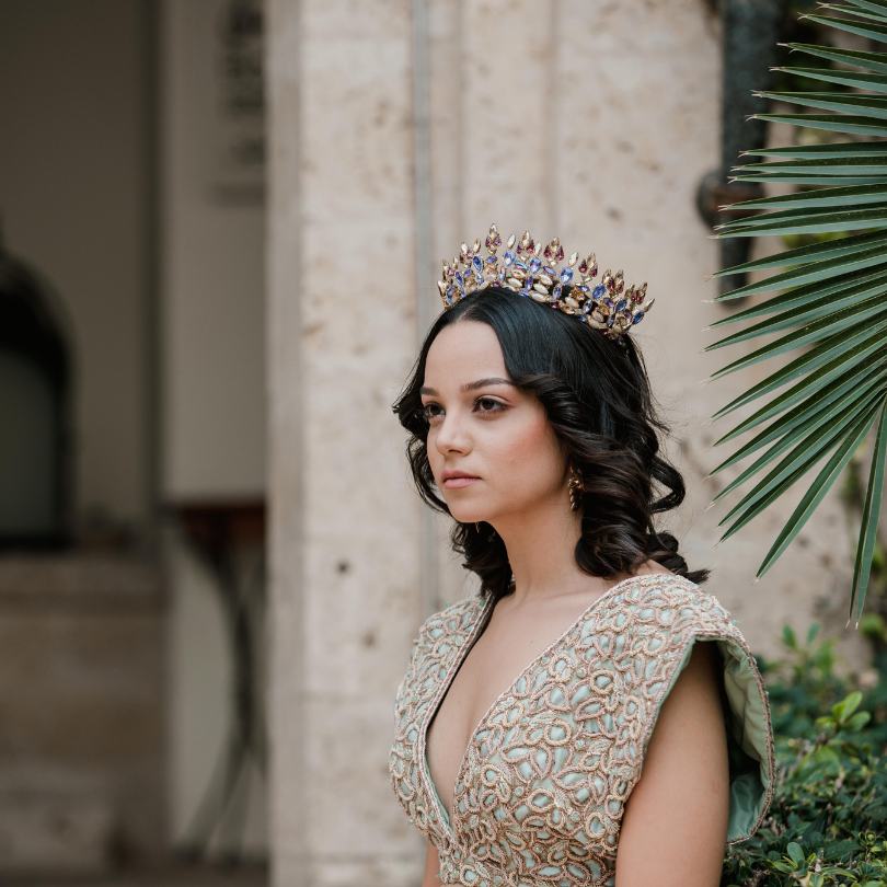 Couronne de mariage couleur violet fait à la main de luxe, couronne de mariée de mariage, couronne de cristal de strass, bijoux de cheveux de mariée de femmes, diadème de réception de mariage