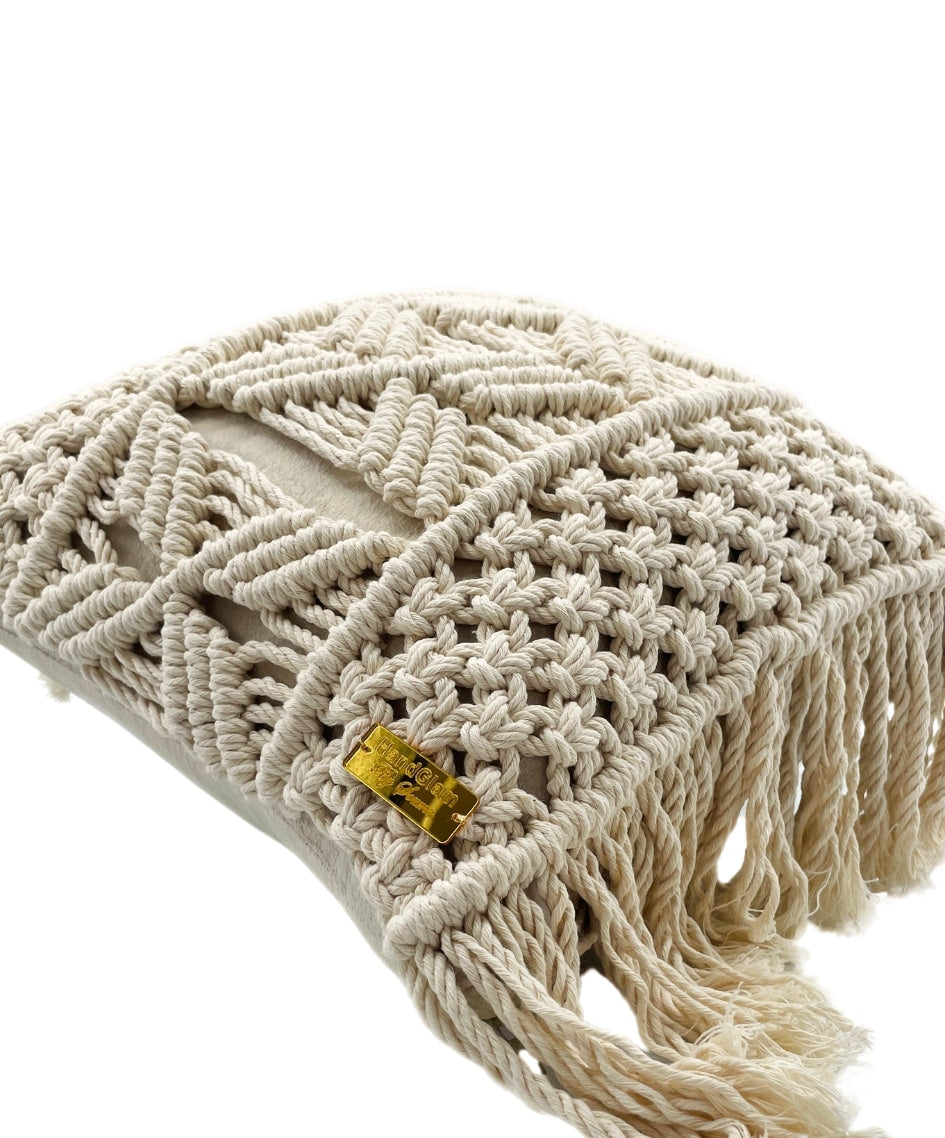 Coussin bohème en macramé en crochet