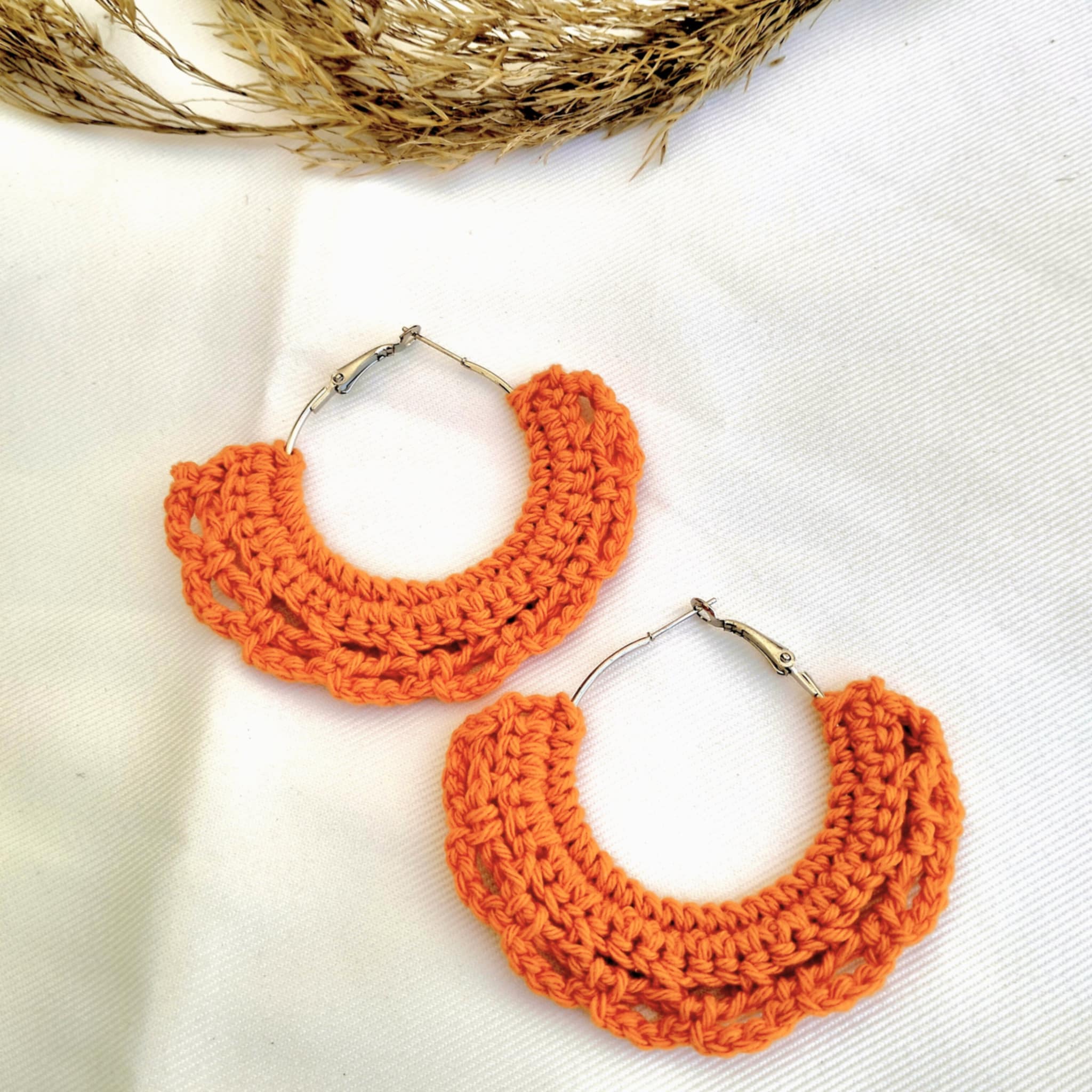 Créoles au crochet en coton et argent