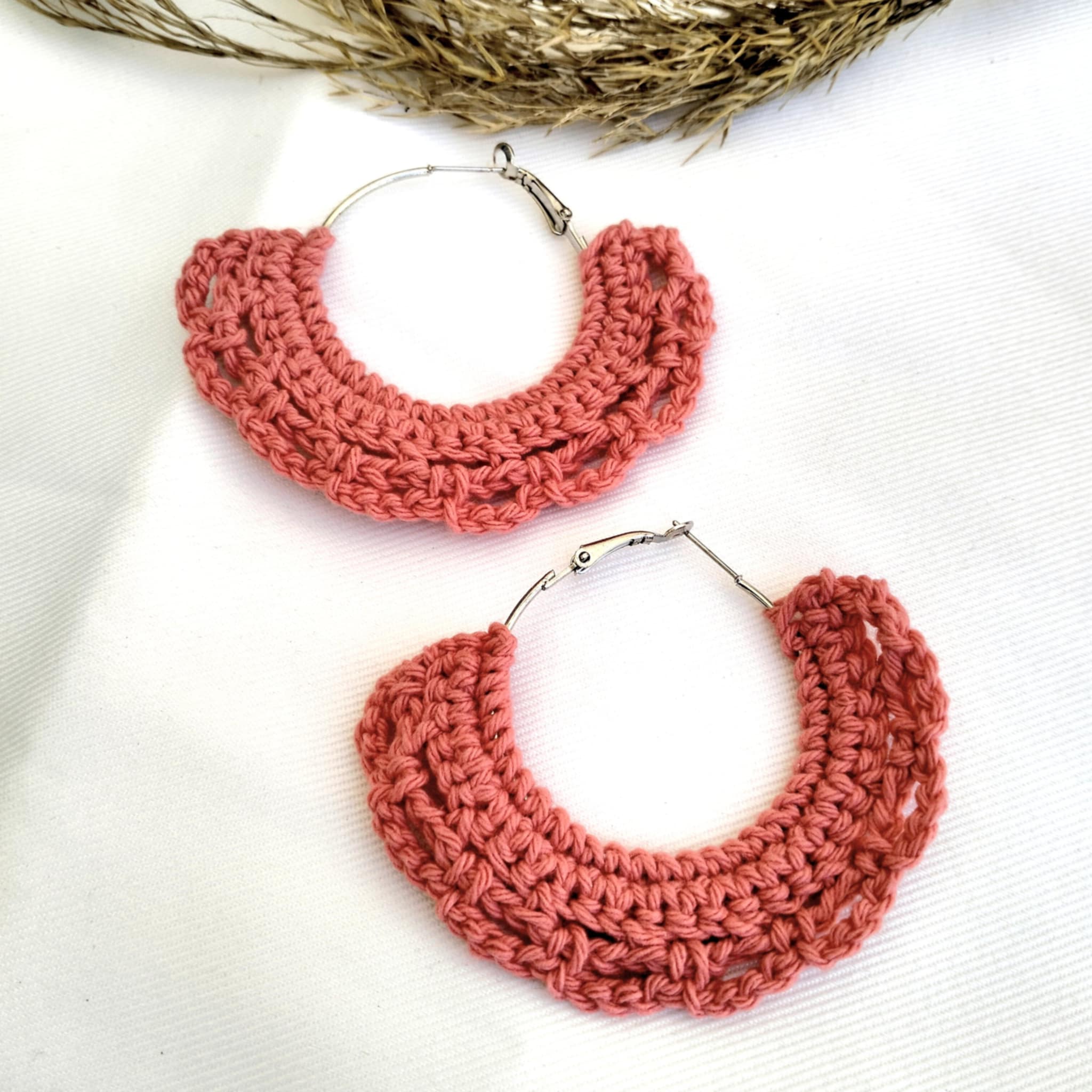 Créoles au crochet en coton et argent