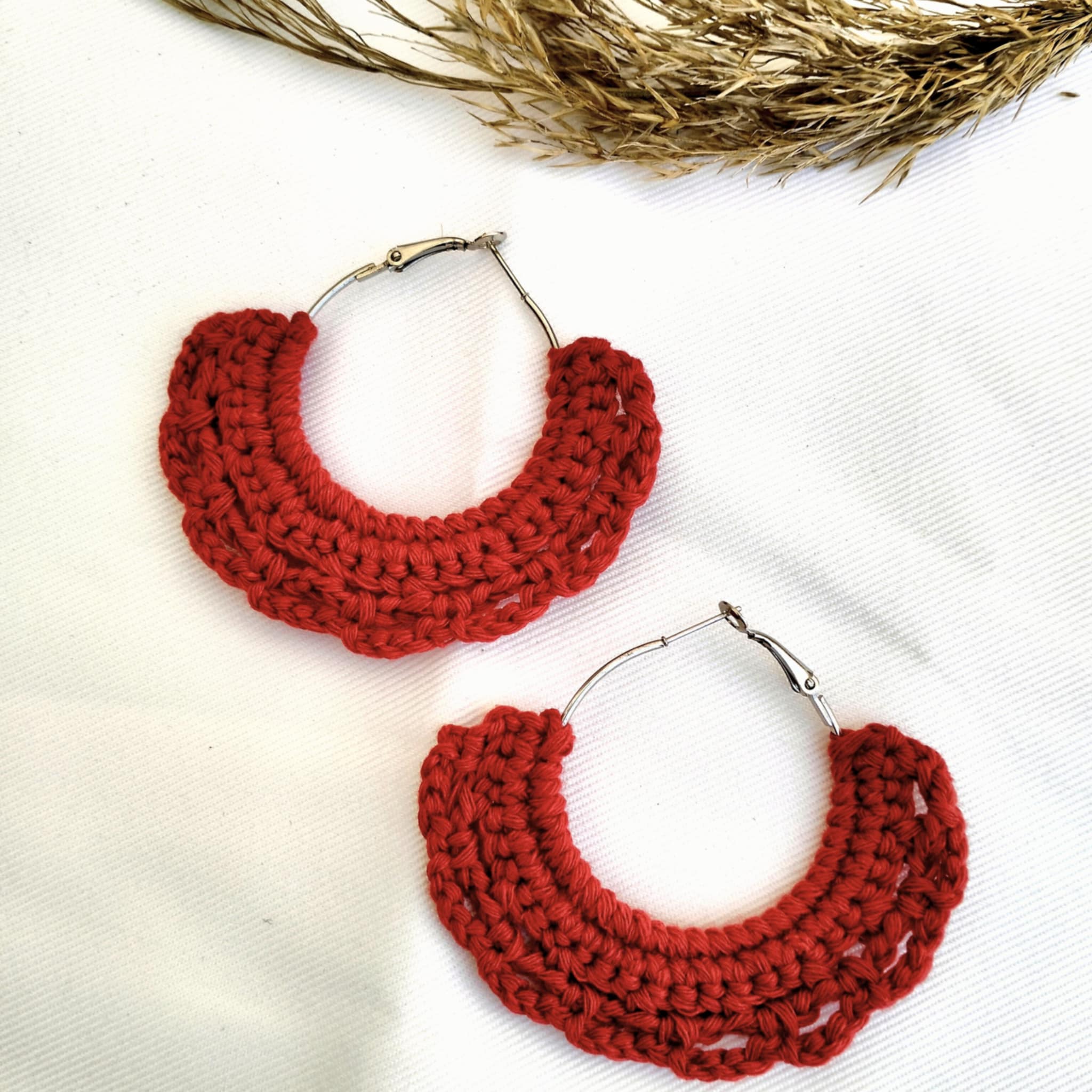 Créoles au crochet en coton et argent