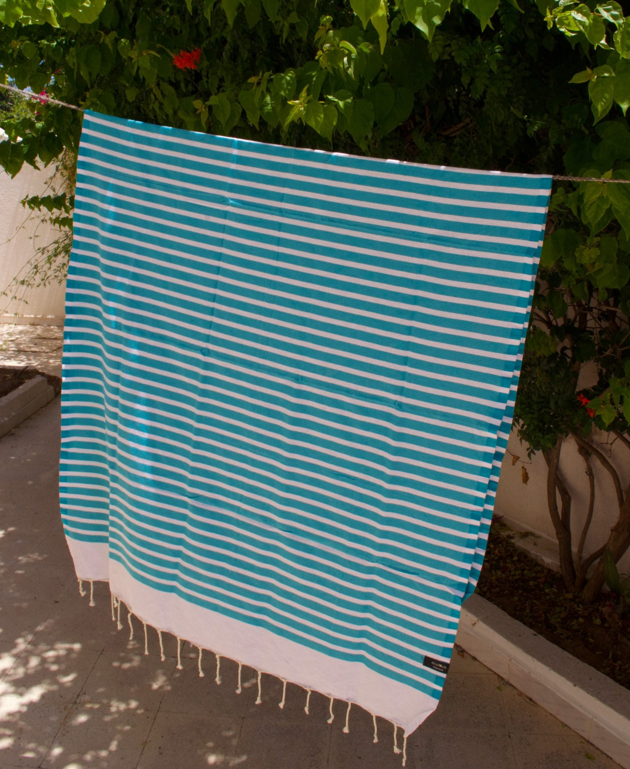 Fouta Bleu ciel XXL - 200 cm x 100 cm- Serviette pour Hammam, Sauna, Spa, Plage ou Pique-nique - 100 % Coton - Artisanale