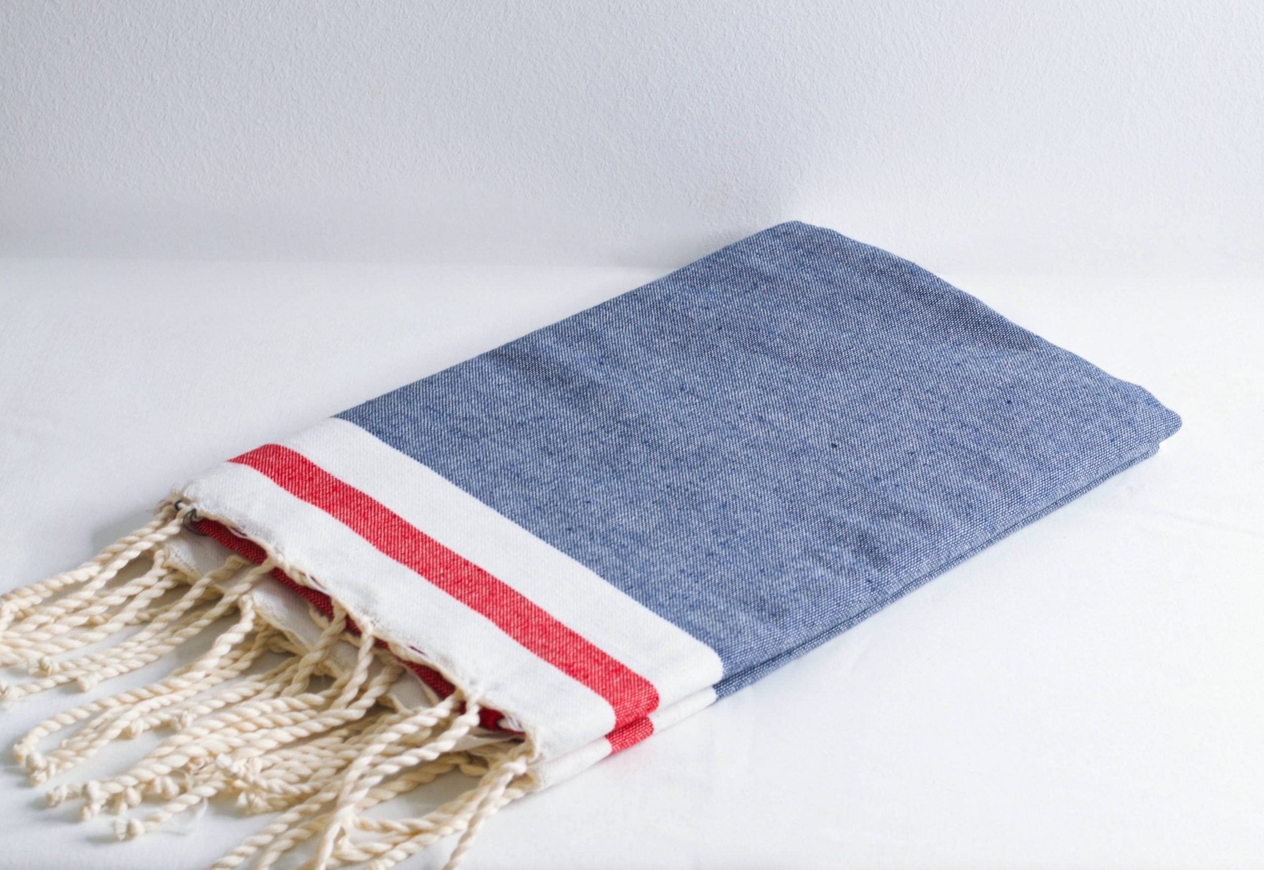 Fouta Bleu XXL - 200 cm x 100 cm- Serviette pour Hammam, Sauna, Spa, Plage ou Pique-nique - 100 % Coton - Artisanale