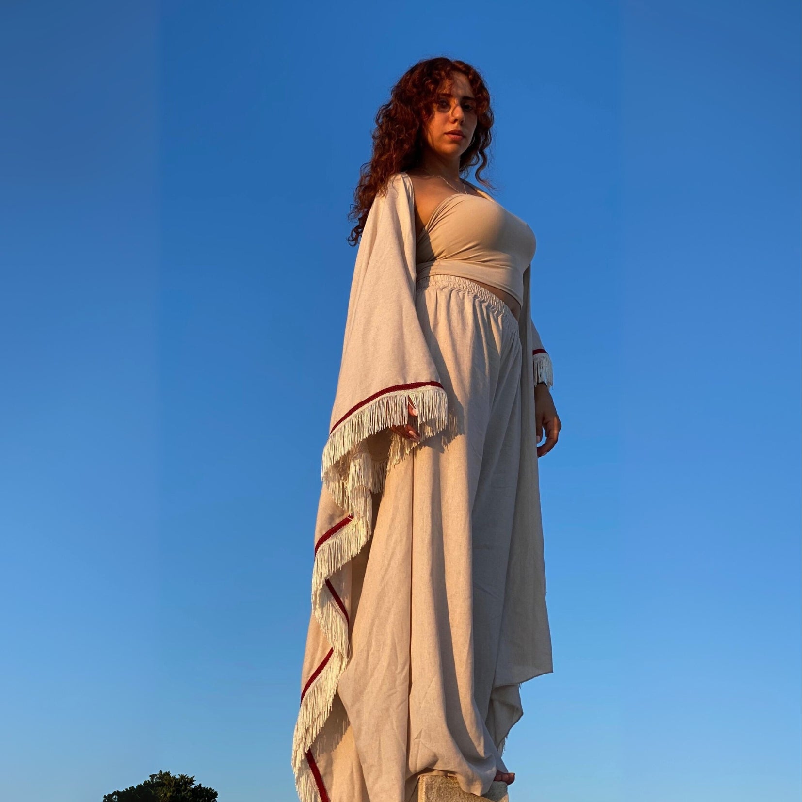 Set Desert Glow beige en lin doux avec des franges ivoire