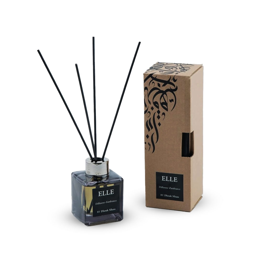 Square diffuser "Elle" with rod in 2 different scents "White Musk, Jasmine" (5.5*5.5cm).