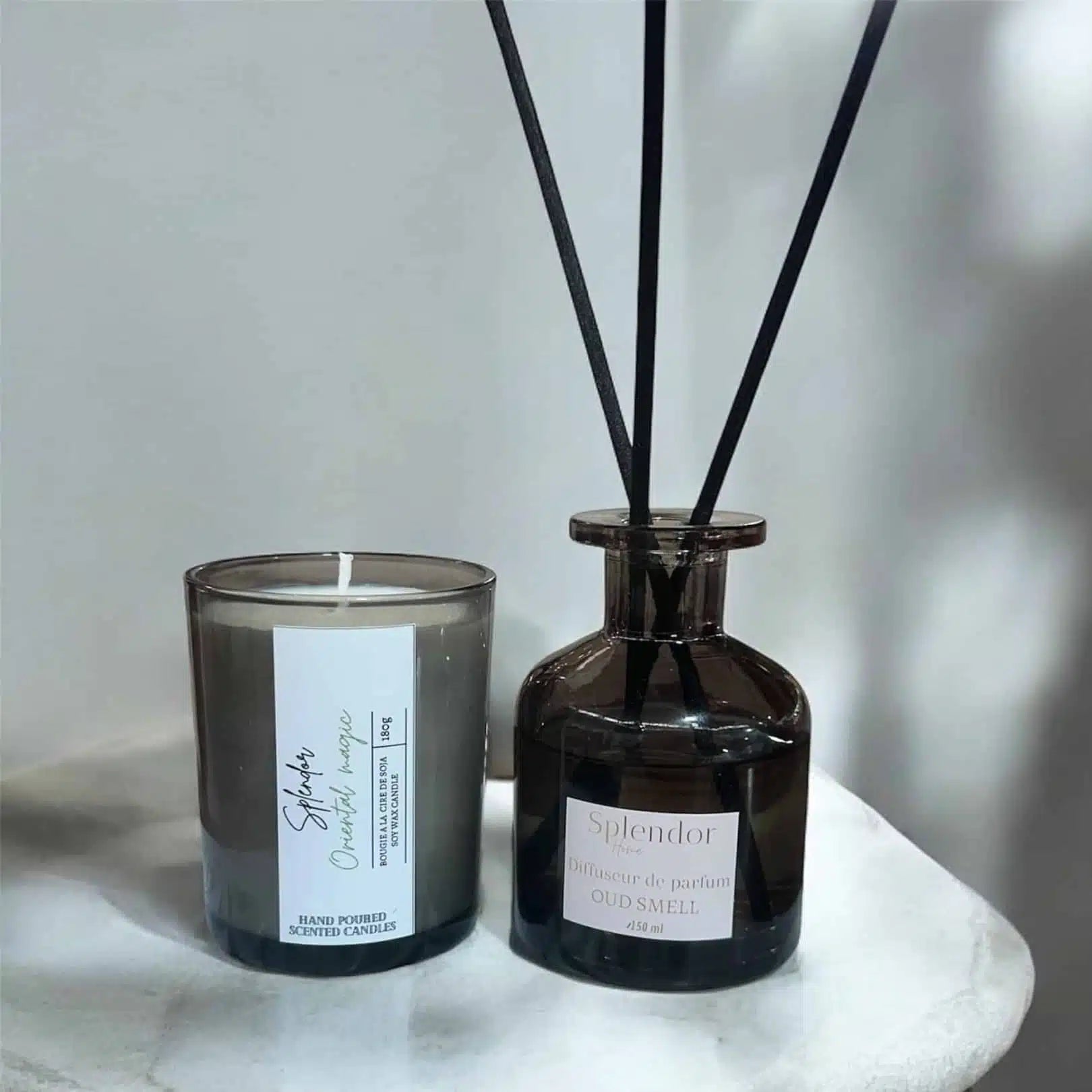 Diffuseur d’ambiance à tiges disponible en 3 senteurs différentes (Oud, Coton, Jasmin)