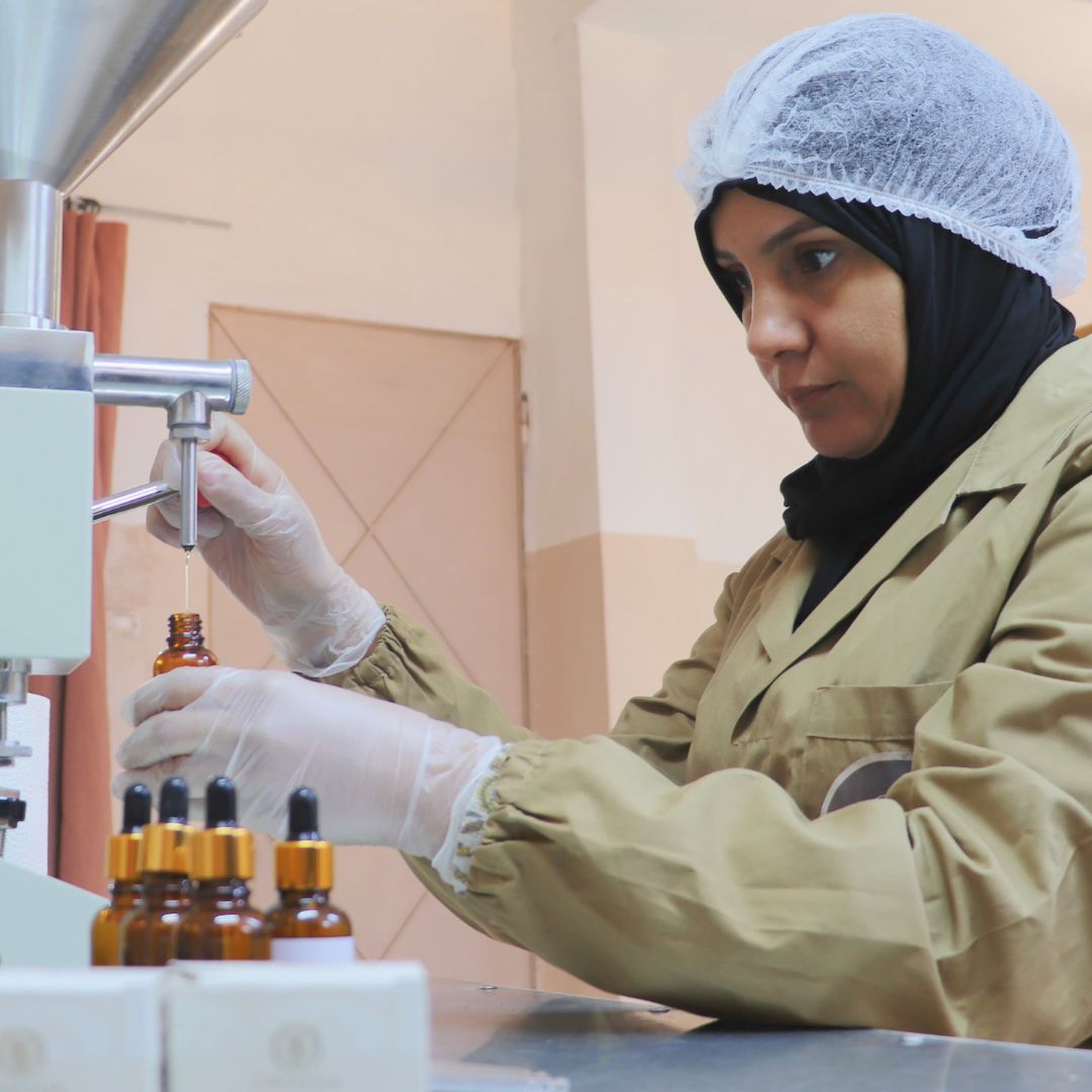 Huile de noyaux de dattes hydratation & régénération naturelle (30 ml)