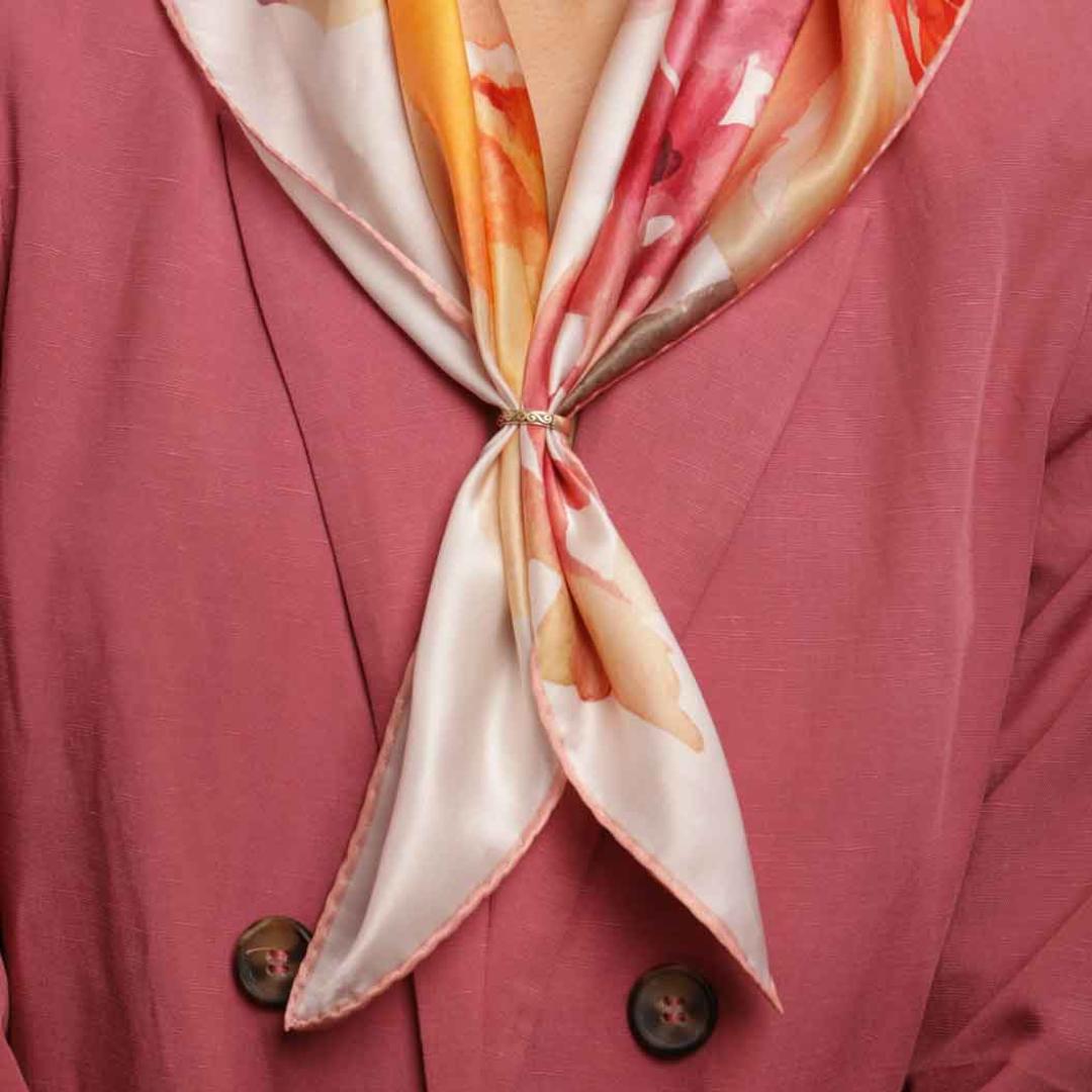 Foulard rouge et jaune en soie naturelle "Falling in love"