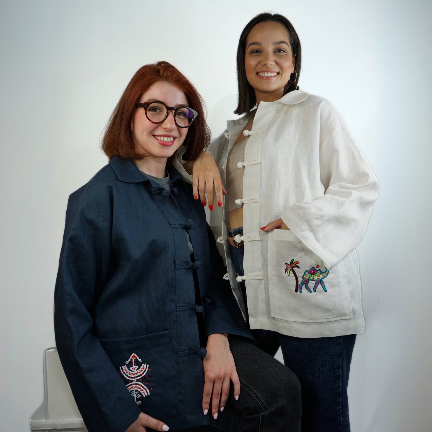 Gilet dengri en lin blanc naturel au style Saharien