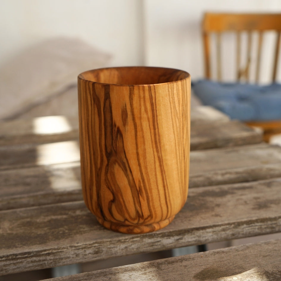 Gobelet Bois d'Olivier Élégance Naturelle pour Vos Boissons