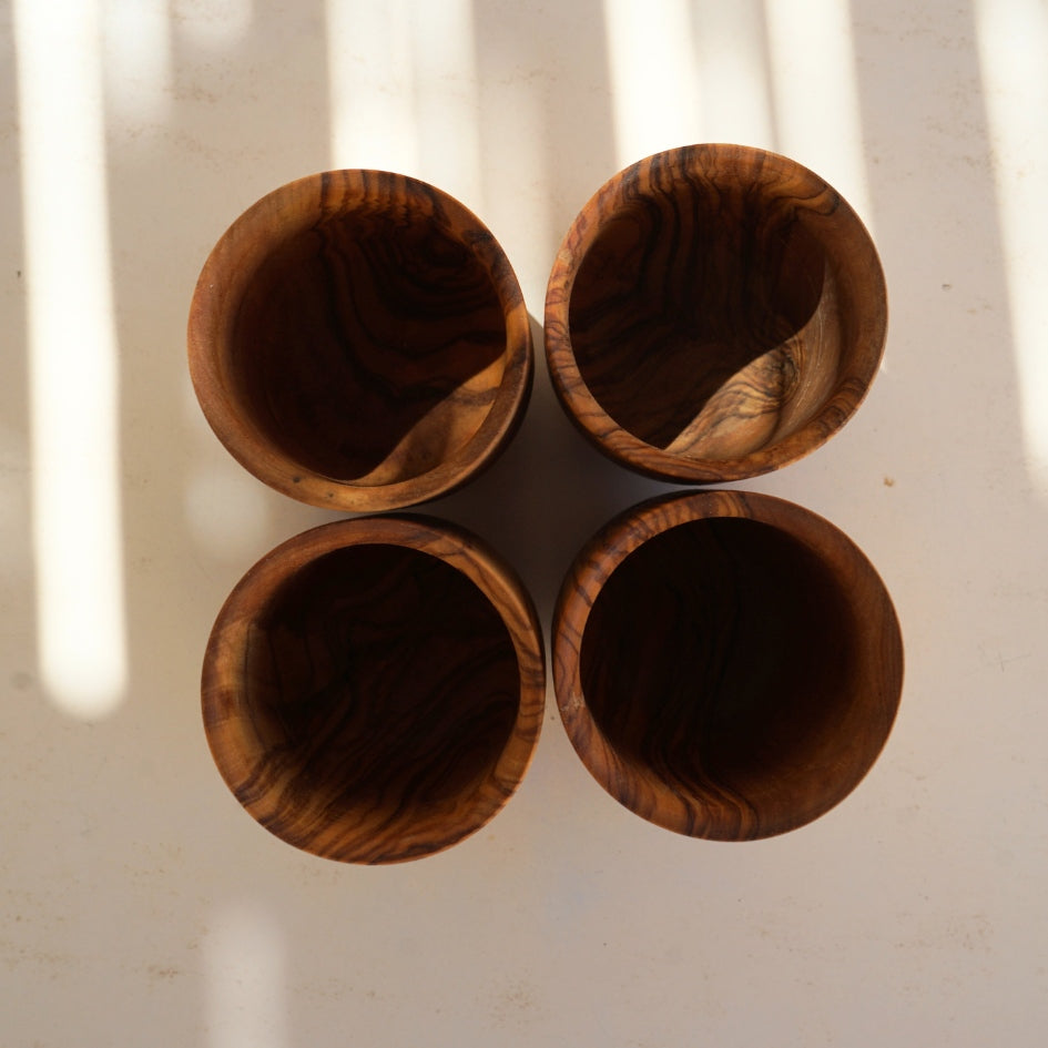 Gobelet Bois d'Olivier Élégance Naturelle pour Vos Boissons
